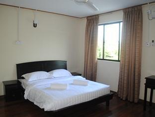 Putra Putri Lodge Kangar Ngoại thất bức ảnh